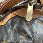 LOUIS VUITTON. SAC A MAIN "City Bag" en toile monogram...