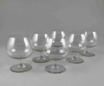 BACCARAT. Suite de SIX VERRES à COGNAC en cristal. Marque...