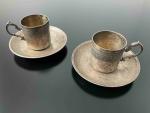 Paire de TASSES A CAFE et leurs SOUS-TASSES en argent...