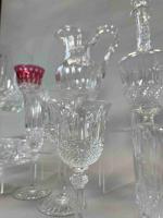 SAINT-LOUIS. SERVICE DE VERRES en cristal taillé, 63 PIECES, modèle...