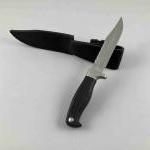 KERSHAW, Etats-Unis. COUTEAU type Bowie de fabrication japonaise. Manche grip...