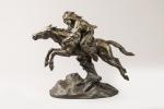 Antoine BOFILL (c.1875-1939/53)Indien à cheval (1915)Bonze patiné.Hauteur : 40 cm....