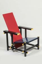 D'après Gerrit Thomas RIETVELD (1888-1964)
CHAISE "Red and Blue", créée en...