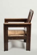 Joseph SAVINA (Douarnenez, 1901 - Tréguier, 1983).
Grand FAUTEUIL en chêne...