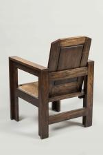 Joseph SAVINA (Douarnenez, 1901 - Tréguier, 1983).
Grand FAUTEUIL en chêne...