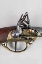 PISTOLET REGLEMENTAIRE 1777 1er type produit à Saint Etienne. 
Traces...