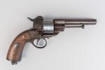 REVOLVER type 1858 civil signé LEFAUCHEUX calibre 12 mm. 
Guidon...