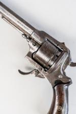 REVOLVER à broche à cadre fermé.
Signé « Système Lefaucheux Déposé » sur...