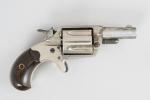 REVOLVER COLT NEW LINE calibre 38 long colt CF. 
Fonctionne...