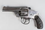 REVOLVER SMITH & WESSON Safety Calibre 38 CF. 
Finition nickelé...