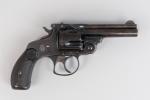 REVOLVER SMITH & WESSON  Calibre 38 CF. 
Finition bronzée...