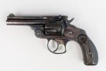 REVOLVER SMITH & WESSON  Calibre 38 CF. 
Finition bronzée...