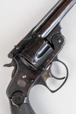 REVOLVER SMITH & WESSON  Calibre 38 CF. 
Finition bronzée...