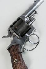 REVOLVER BRITISH CONSTABULARY calibre 380. 
Finition bicolore (barillet bronzé noir,...