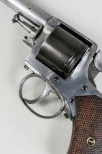 REVOLVER BRITISH CONSTABULARY calibre 380. 
Finition bicolore (barillet bronzé noir,...