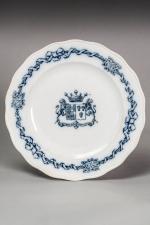 BROWN-WESTHEAD, MOORE & CO, ASSIETTE en faïence à décor de...