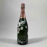 1 bouteille CHAMPAGNE PERRIER JOUET " Belle Epoque" 1979 Coiffe...