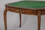 François LINKE (1855-1946). TABLE A JEU formant CONSOLE de forme...